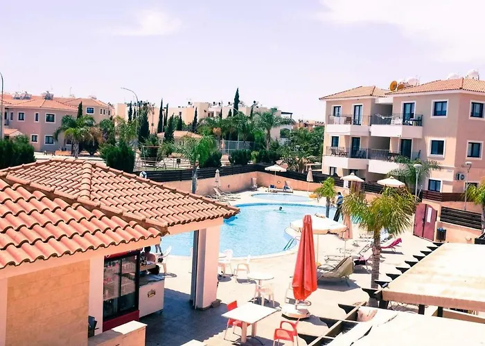 Seana Protaras * Paralimni